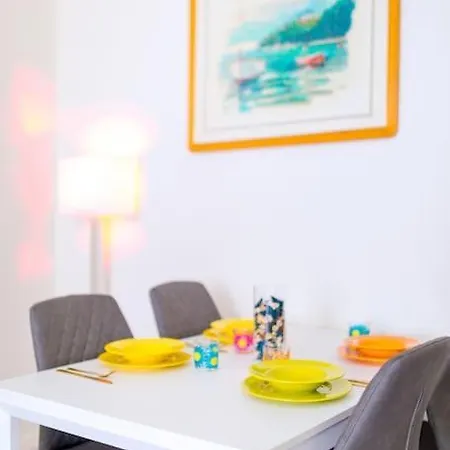 Apartment Center Portofino - Free Parking - By The Sea - Ac - Free Wi-fi *